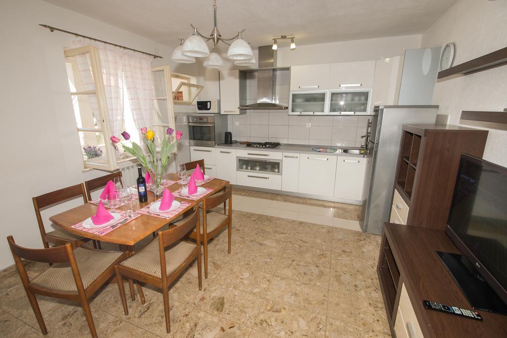 Apartments Marieta Makarska Exterior foto